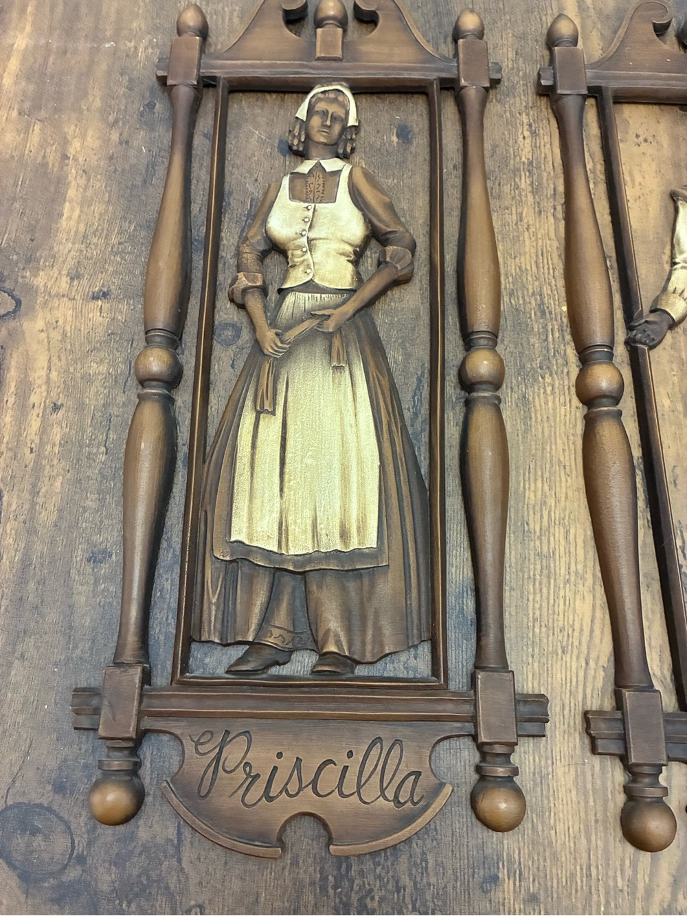 Vintage Syroco Wall Plaques Pilgrims John & Priscilla - Picture 3 of 14